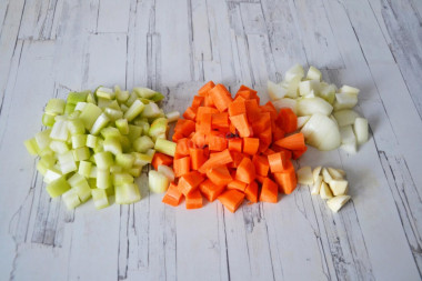 Говядина тушеная с овощами