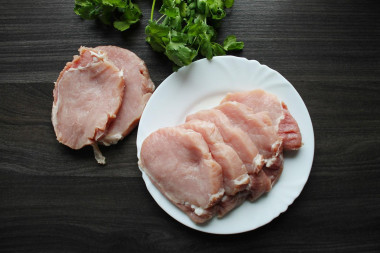 Сочные отбивные из свинины на сковороде нежные мягкие